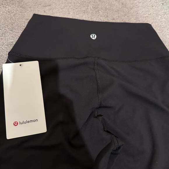 Lululemon Is Wunder Under HR Crop “23 - Brand New With Tag - Picture 4 of 6